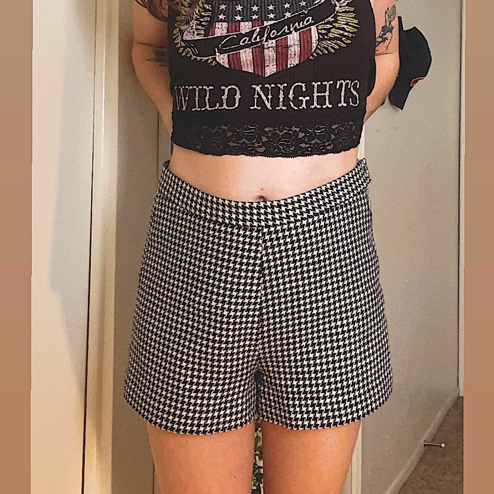 Retro B&W Shorts by Trafaluc (ZARA) - size S
